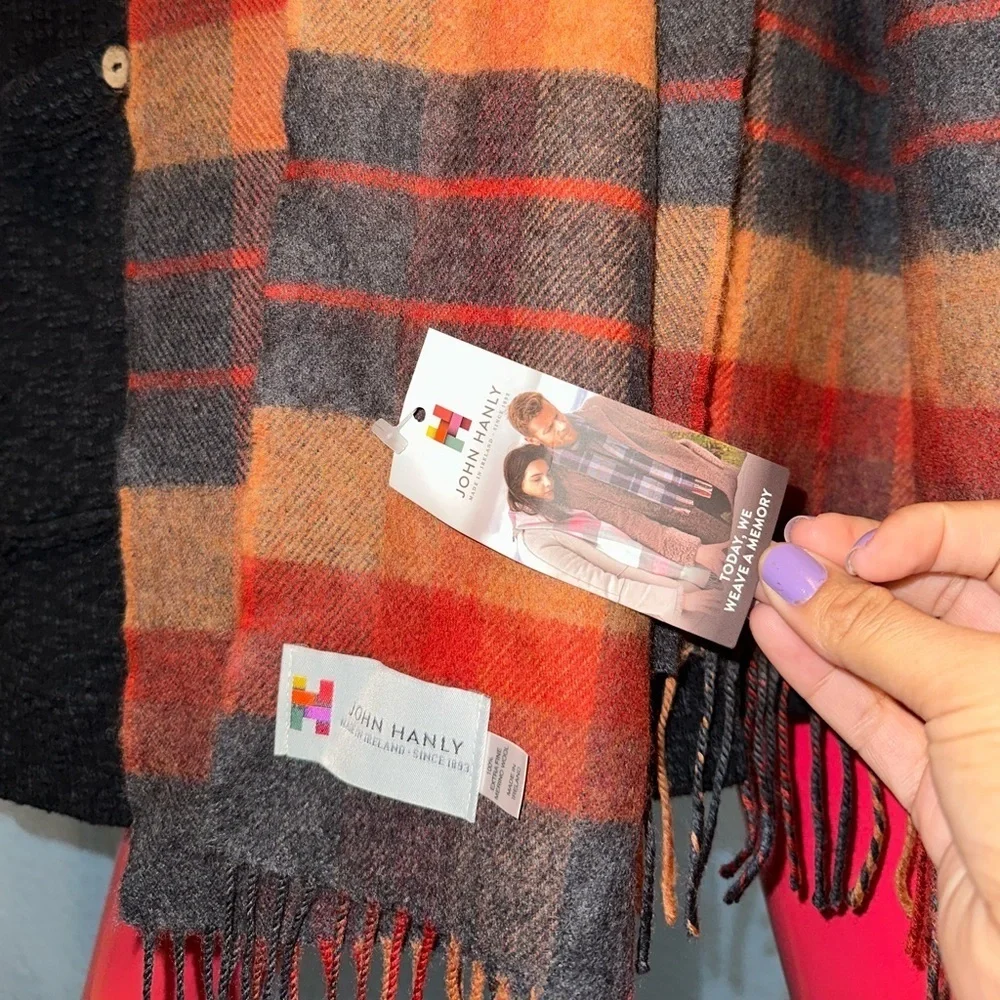 JOHN HANLY 100% Extra Fine Merino Wool Scarf